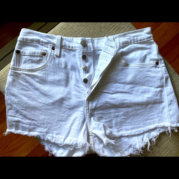High Waist off white Levi’s shorts 501 - Picture 1 of 5